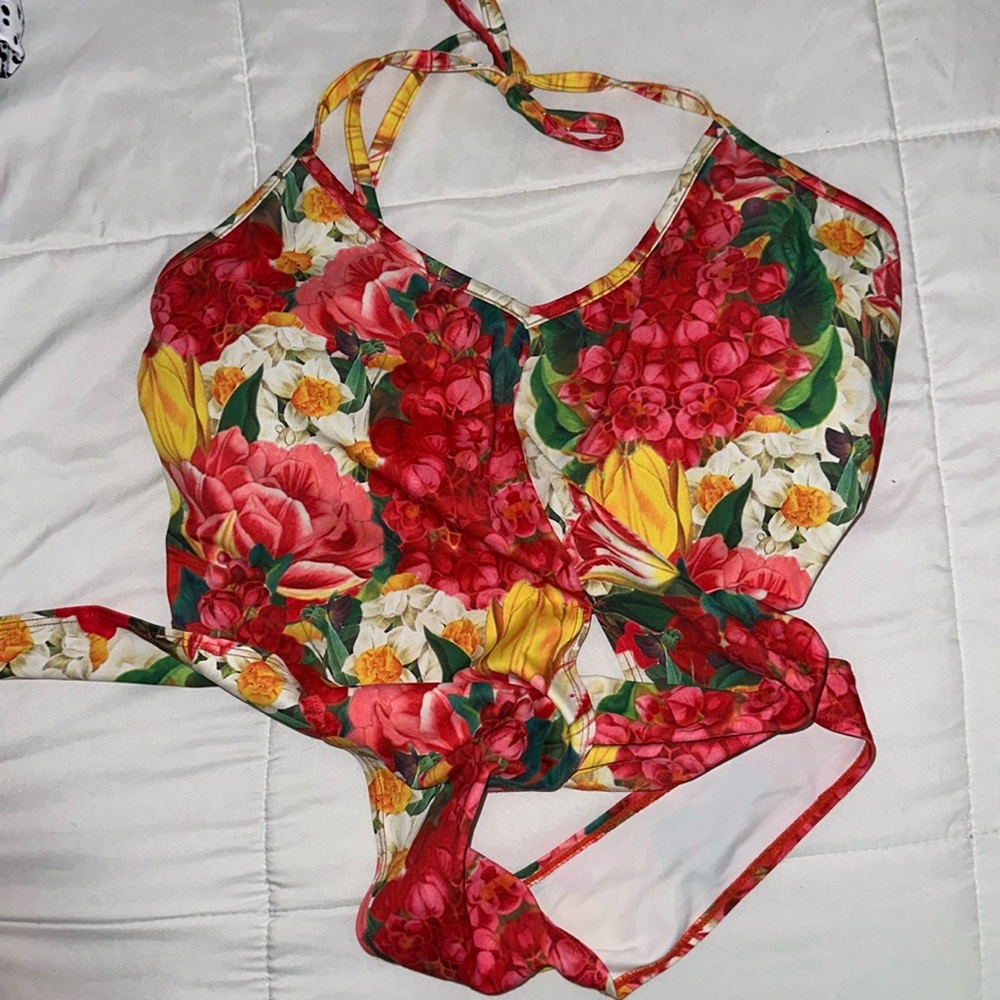 ❌❌SOLD❌❌ Kortni Jeane tie up top